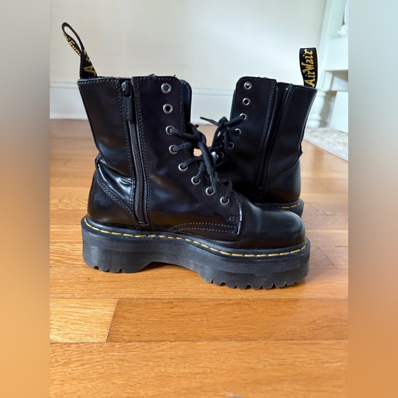 Dr. Martens Black Jadon Boot Smooth Leather Platforms - Picture 6 of 6